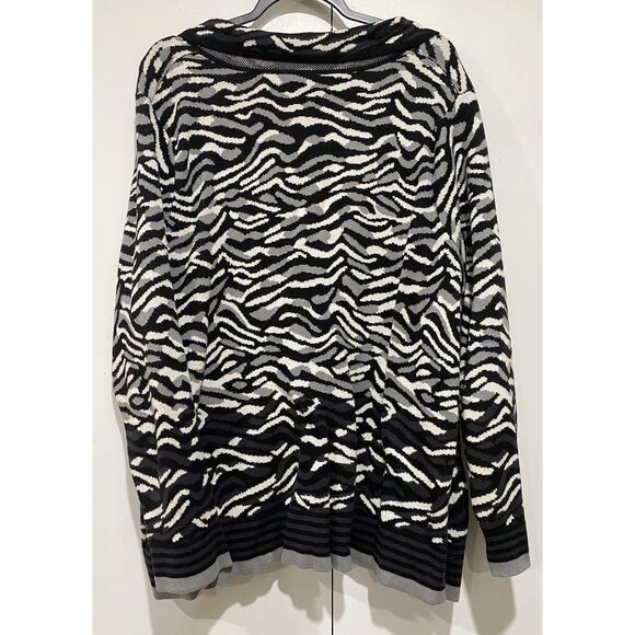 Issac Mizrahi Cardigan Sweater Size 2XL Black White Zebra Print Button Up Knit - Picture 6 of 10